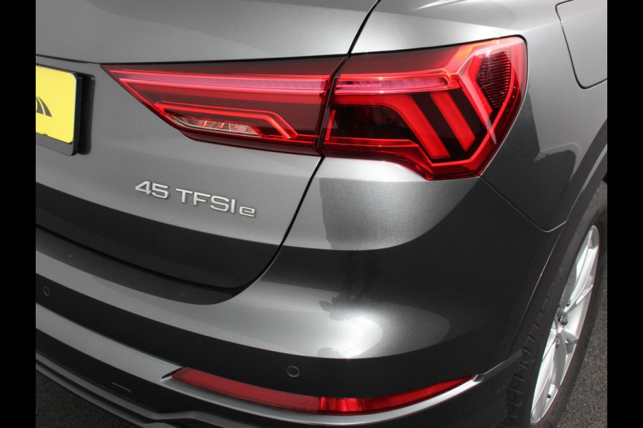 Audi Q3 45 TFSI e 245pk S-Line Plus PHEV | Navigatie | Apple Carplay/Android auto | Climate Control | Adaptive Cruise Control | Electrisch bedienbare achterklep | Lichtmetalen Velgen