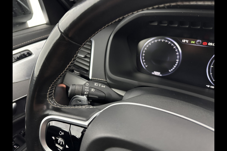 Volvo XC90 2.0 B5 AWD Inscription R-Design Intro Edition [7-Pers.] Aut. *PANO | LEATHER-ALCANTARA | FULL-LED | MEMORY-PACK | BOWERS&WILKINS | BLINDSPOT | KEYLESS | DIGI-COCKPIT | NAVI-FULLMAP | PRIVACYGLASS | HEATED-SPORTSEATS | TOWBAR | 20''ALU*