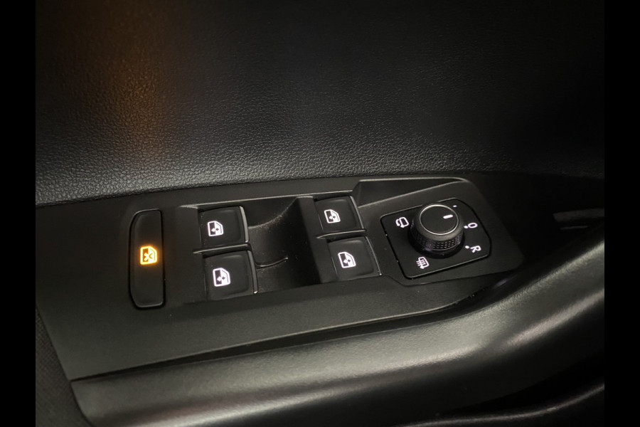 Volkswagen Polo 1.0 TSI R-Line Business DSG Panoramadak / Camera /Carplay / Navigatie / IQ Light