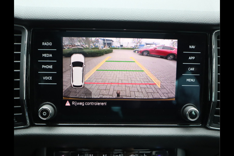 Škoda Kodiaq 1.5 TSI Business Edition Navi / Pano / DSG / Trekhaak /