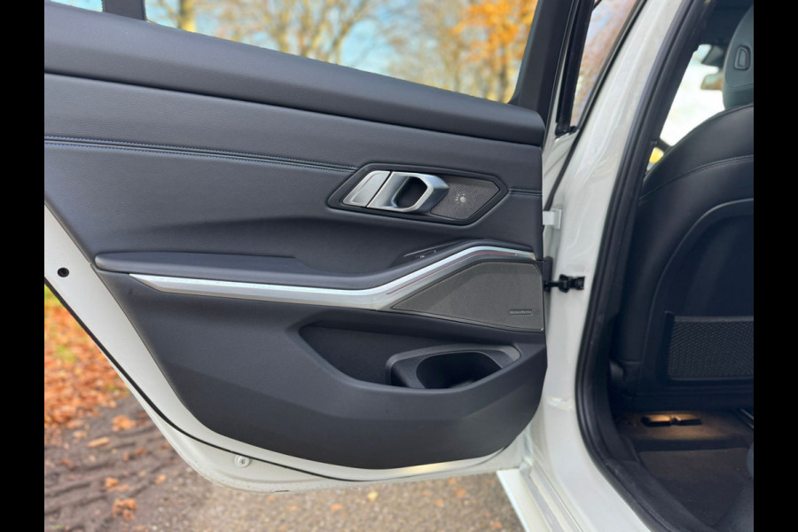 BMW 3-serie 330e M Sport |Head-Up|H&K|Pano|Laser|Driving ass|