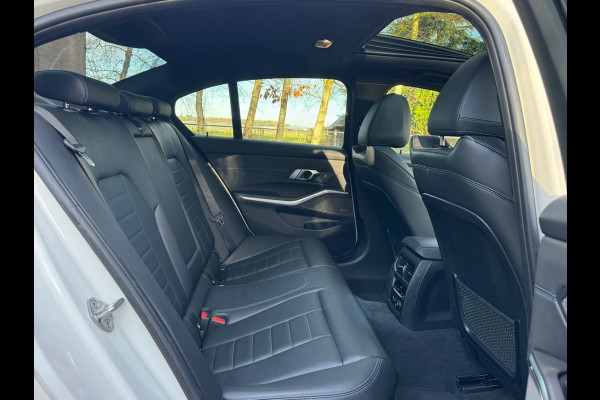 BMW 3-serie 330e M Sport |Head-Up|H&K|Pano|Laser|Driving ass|