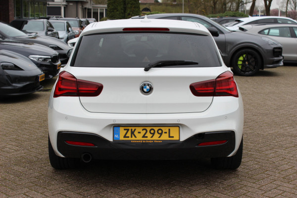 BMW 1-serie 118i Edition M Sport Shadow High Exe. / Leder / Navigatie / Parkeerhulp achter / Keyless / 18'' / Getint glas / Stoelverwarming / Cruise Control