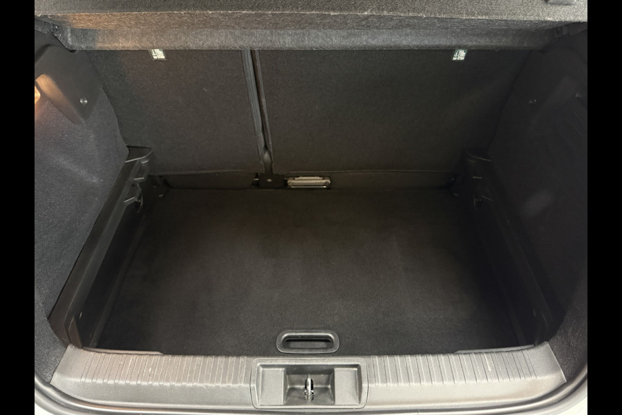 Renault Captur 1.3 TCe 130 Edition One Groot Navi | Bose | 18" | Camera | Stoel & Stuur verwarming 100% Dealer Onderhouden!