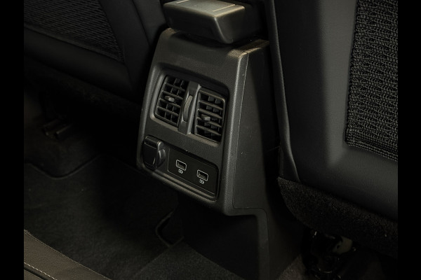 Renault Captur 1.3 TCe 130 Edition One Groot Navi | Bose | 18" | Camera | Stoel & Stuur verwarming 100% Dealer Onderhouden!