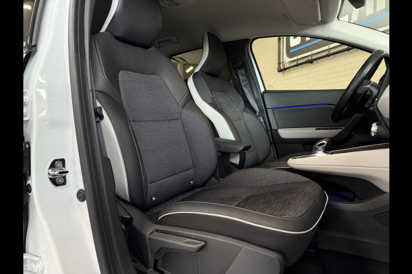 Renault Captur 1.3 TCe 130 Edition One Groot Navi | Bose | 18" | Camera | Stoel & Stuur verwarming 100% Dealer Onderhouden!