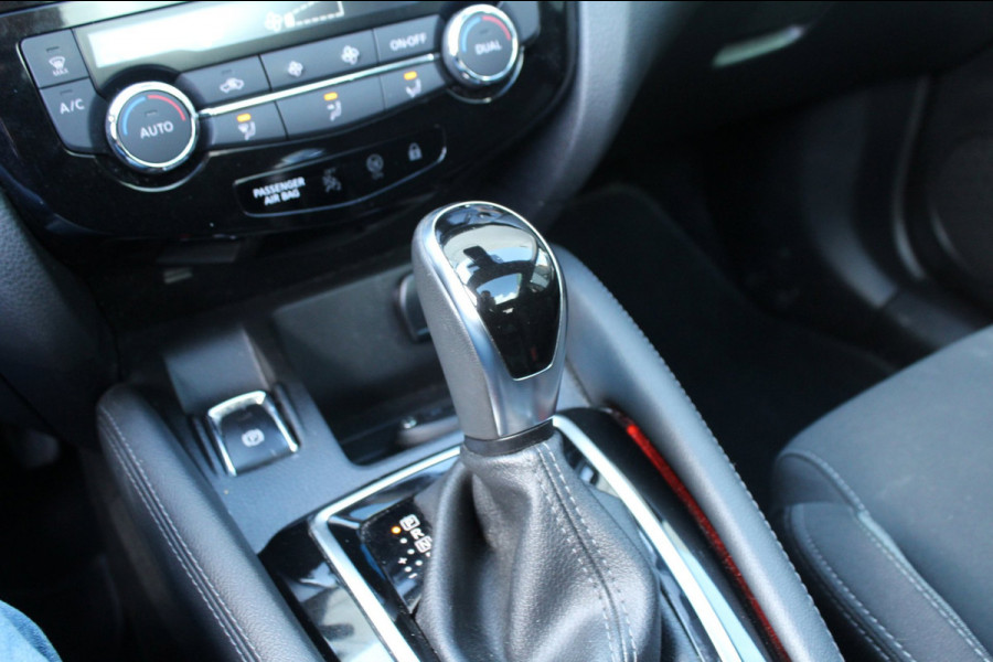 Nissan QASHQAI 1.3 DIG-T 160pk N-Connecta AUTOMAAT Panoramadak NL-Auto NAP