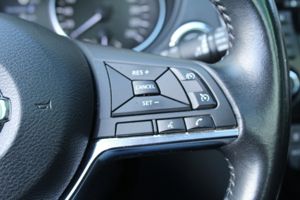 Nissan QASHQAI 1.3 DIG-T 160pk N-Connecta AUTOMAAT Panoramadak NL-Auto NAP