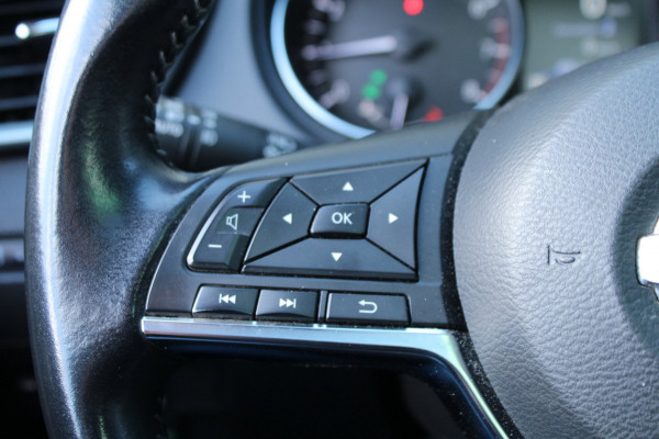 Nissan QASHQAI 1.3 DIG-T 160pk N-Connecta AUTOMAAT Panoramadak NL-Auto NAP