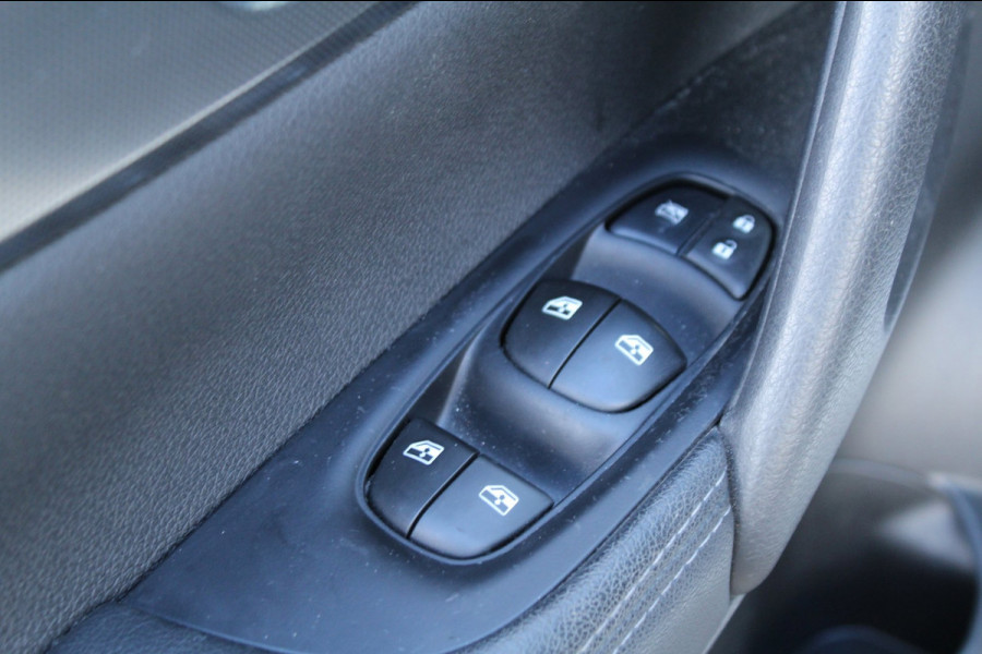 Nissan QASHQAI 1.3 DIG-T 160pk N-Connecta AUTOMAAT Panoramadak NL-Auto NAP