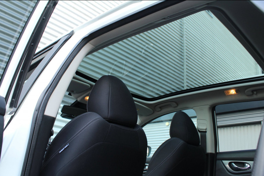 Nissan QASHQAI 1.3 DIG-T 160pk N-Connecta AUTOMAAT Panoramadak NL-Auto NAP