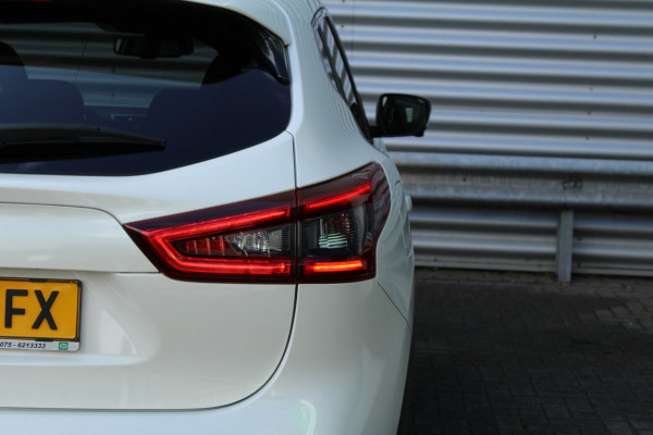 Nissan QASHQAI 1.3 DIG-T 160pk N-Connecta AUTOMAAT Panoramadak NL-Auto NAP