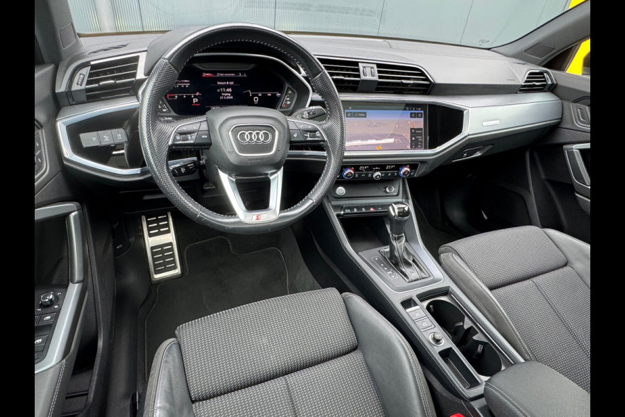 Audi Q3 35 TFSI S Line Edition * Panorama * Trekhaak * Stoelverwarming * Camera *