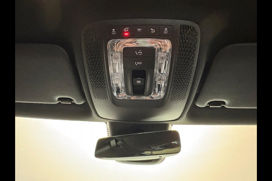 Mercedes-Benz A-Klasse 250 e AMG Line Panoramadak Cruise Control Full LED Matrix PDC VA+Camera 18" Velgen Side Assist Trekhaak Stoelverwarming