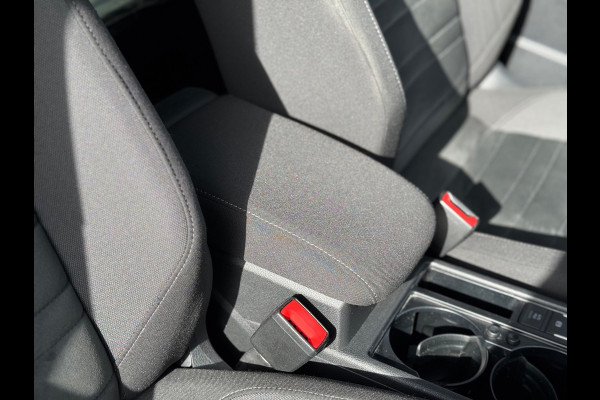 Volkswagen Touran 1.5 TSI Comfortline 2019 NAVI AIRCO Trekh!