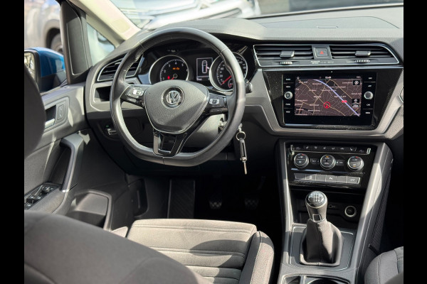 Volkswagen Touran 1.5 TSI Comfortline 2019 NAVI AIRCO Trekh!