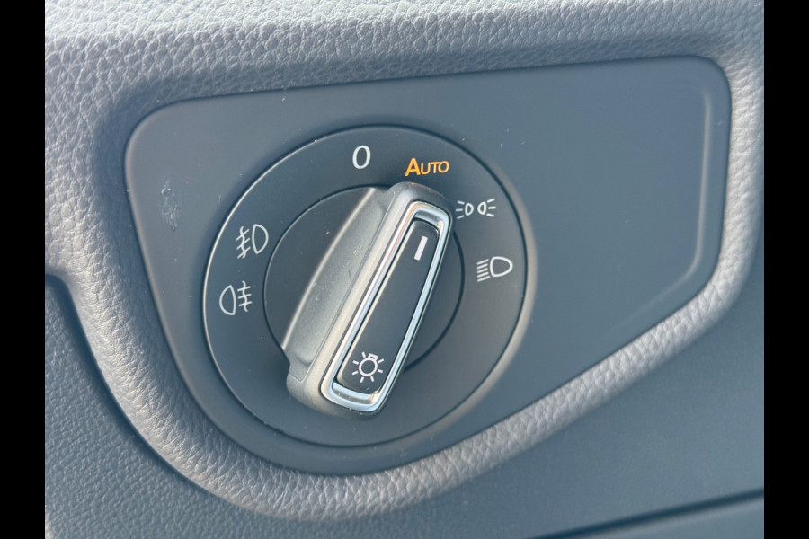 Volkswagen Touran 1.5 TSI Comfortline 2019 NAVI AIRCO Trekh!