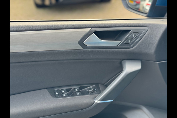Volkswagen Touran 1.5 TSI Comfortline 2019 NAVI AIRCO Trekh!
