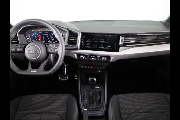 Audi A1 Sportback S edition 25 TFSI 95 pk | Optiekpakket zwart plus | Ambient verlichting | Buitenspiegels inklapbaar | Zwart dak |