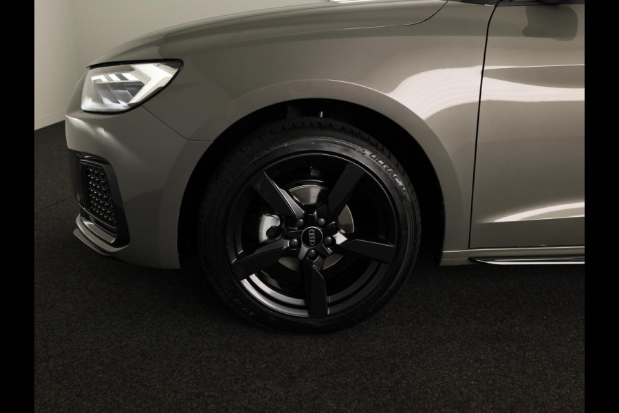 Audi A1 Sportback Advanced edition 25 TFSI 95 pk | Ledlampen voor en achter | Sportstoelen voor | Ambient verlichting | Privacy glas |