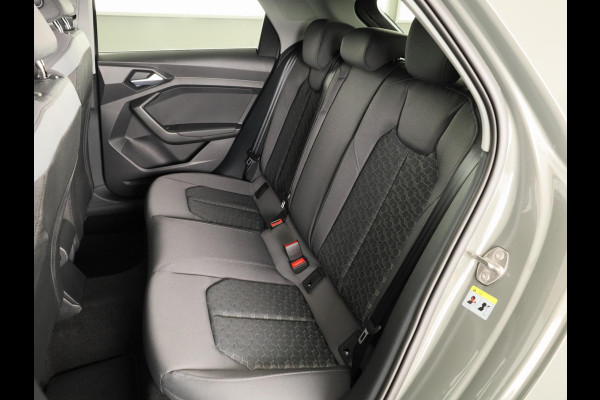 Audi A1 Sportback Advanced edition 25 TFSI 95 pk | Ledlampen voor en achter | Sportstoelen voor | Ambient verlichting | Privacy glas |