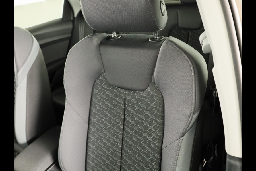 Audi A1 Sportback Advanced edition 25 TFSI 95 pk | Ledlampen voor en achter | Sportstoelen voor | Ambient verlichting | Privacy glas |