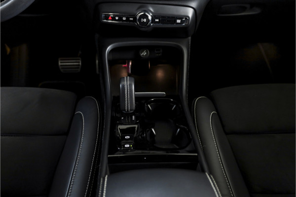 Volvo XC40 1.5 T4 Recharge R-Design Expression | Dig. Cockpit | Elek. Klep | Cruise | PDC | NAV+App. Connect | LED | ECC | LM 19" | 2282