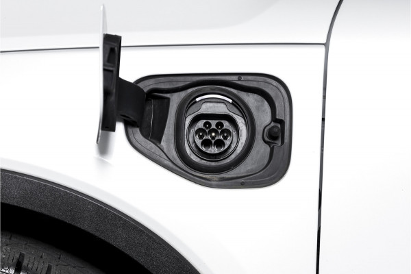 Volvo XC40 1.5 T4 Recharge R-Design Expression | Dig. Cockpit | Elek. Klep | Cruise | PDC | NAV+App. Connect | LED | ECC | LM 19" | 2282