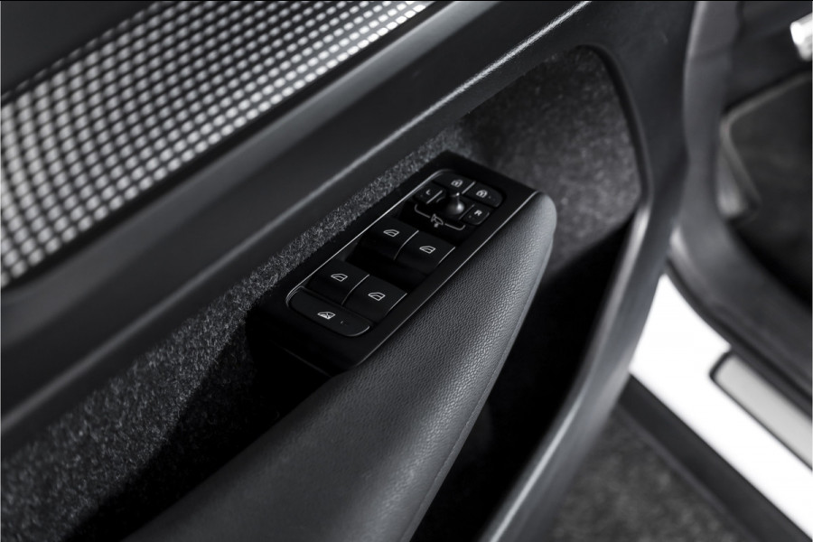 Volvo XC40 1.5 T4 Recharge R-Design Expression | Dig. Cockpit | Elek. Klep | Cruise | PDC | NAV+App. Connect | LED | ECC | LM 19" | 2282