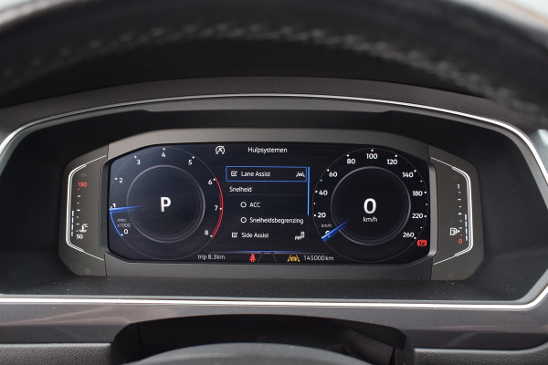 Volkswagen Tiguan Allspace 1.5 TSI 150pk DSG R-line 7-Persoons | Pano | Camera | Trekhaak