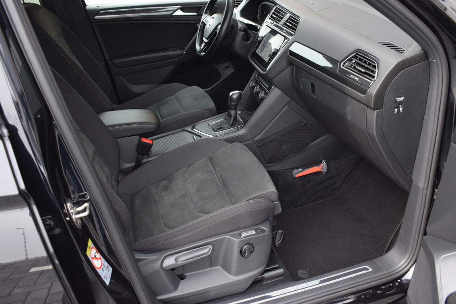 Volkswagen Tiguan Allspace 1.5 TSI 150pk DSG R-line 7-Persoons | Pano | Camera | Trekhaak