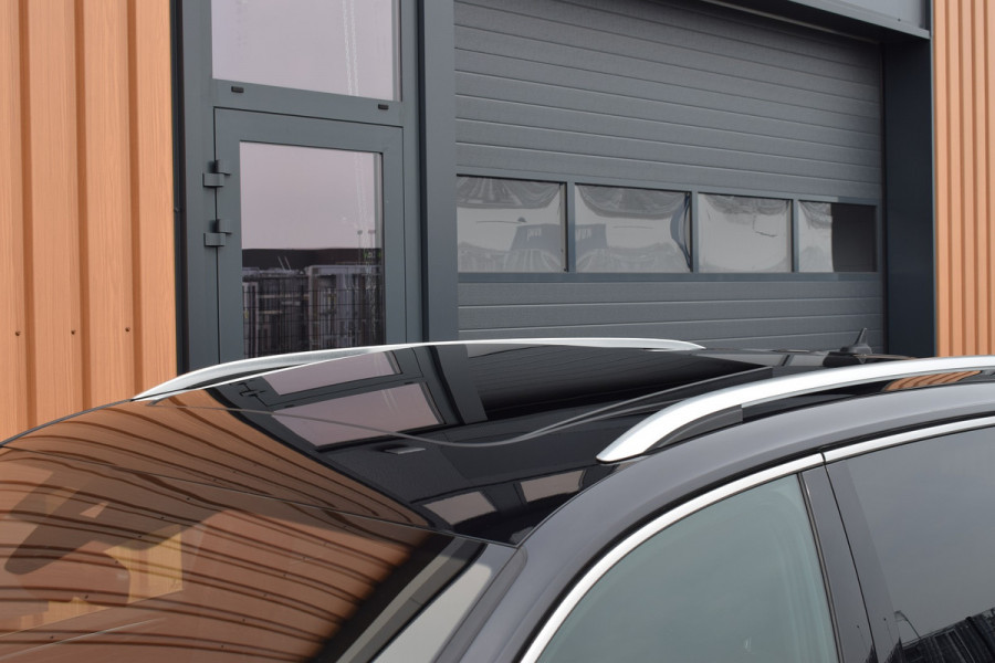 Volkswagen Tiguan Allspace 1.5 TSI 150pk DSG R-line 7-Persoons | Pano | Camera | Trekhaak