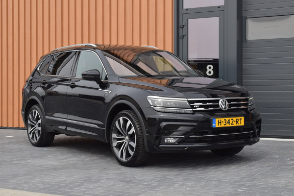 Volkswagen Tiguan Allspace 1.5 TSI 150pk DSG R-line 7-Persoons | Pano | Camera | Trekhaak