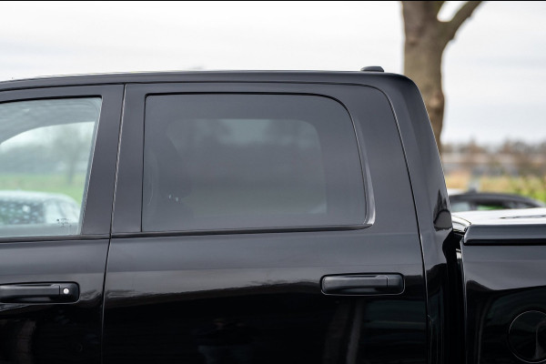 Dodge Ram 1500 5.7 V8 4x4 Crew Cab 5'7 Laramie Schuifdak I LPG I Stuur & stoelverwarming I Trekhaak I Camera I Alpine I Sidebars