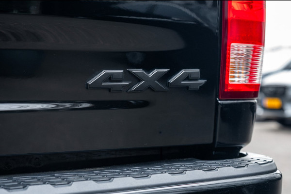 Dodge Ram 1500 5.7 V8 4x4 Crew Cab 5'7 Laramie Schuifdak I LPG I Stuur & stoelverwarming I Trekhaak I Camera I Alpine I Sidebars