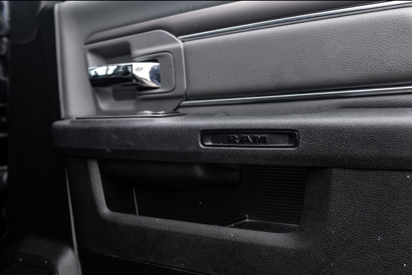 Dodge Ram 1500 5.7 V8 4x4 Crew Cab 5'7 Laramie Schuifdak I LPG I Stuur & stoelverwarming I Trekhaak I Camera I Alpine I Sidebars