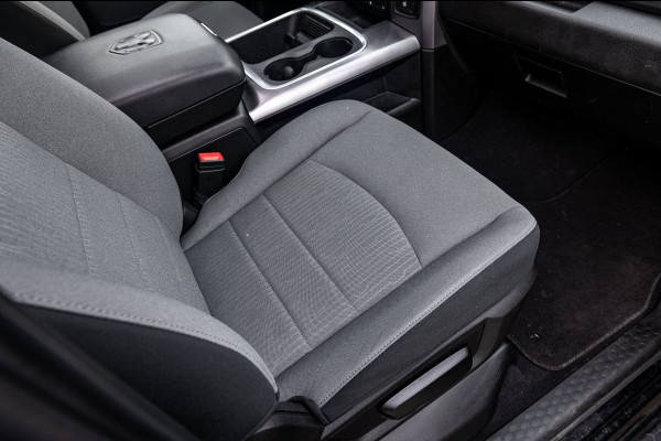 Dodge Ram 1500 5.7 V8 4x4 Crew Cab 5'7 Laramie Schuifdak I LPG I Stuur & stoelverwarming I Trekhaak I Camera I Alpine I Sidebars