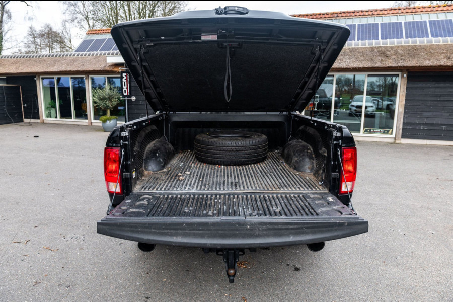 Dodge Ram 1500 5.7 V8 4x4 Crew Cab 5'7 Laramie Schuifdak I LPG I Stuur & stoelverwarming I Trekhaak I Camera I Alpine I Sidebars