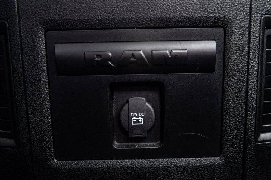 Dodge Ram 1500 5.7 V8 4x4 Crew Cab 5'7 Laramie Schuifdak I LPG I Stuur & stoelverwarming I Trekhaak I Camera I Alpine I Sidebars
