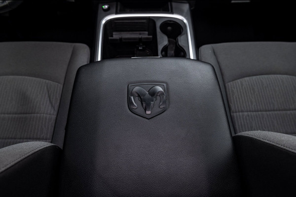 Dodge Ram 1500 5.7 V8 4x4 Crew Cab 5'7 Laramie Schuifdak I LPG I Stuur & stoelverwarming I Trekhaak I Camera I Alpine I Sidebars