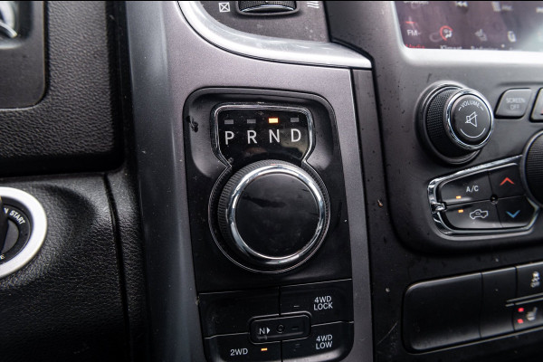 Dodge Ram 1500 5.7 V8 4x4 Crew Cab 5'7 Laramie Schuifdak I LPG I Stuur & stoelverwarming I Trekhaak I Camera I Alpine I Sidebars