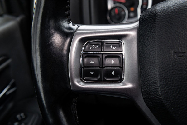 Dodge Ram 1500 5.7 V8 4x4 Crew Cab 5'7 Laramie Schuifdak I LPG I Stuur & stoelverwarming I Trekhaak I Camera I Alpine I Sidebars