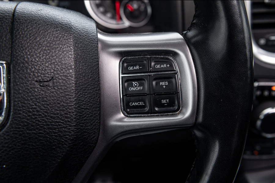 Dodge Ram 1500 5.7 V8 4x4 Crew Cab 5'7 Laramie Schuifdak I LPG I Stuur & stoelverwarming I Trekhaak I Camera I Alpine I Sidebars