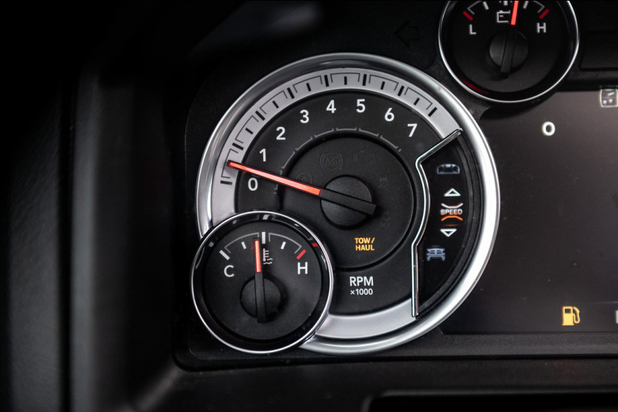 Dodge Ram 1500 5.7 V8 4x4 Crew Cab 5'7 Laramie Schuifdak I LPG I Stuur & stoelverwarming I Trekhaak I Camera I Alpine I Sidebars