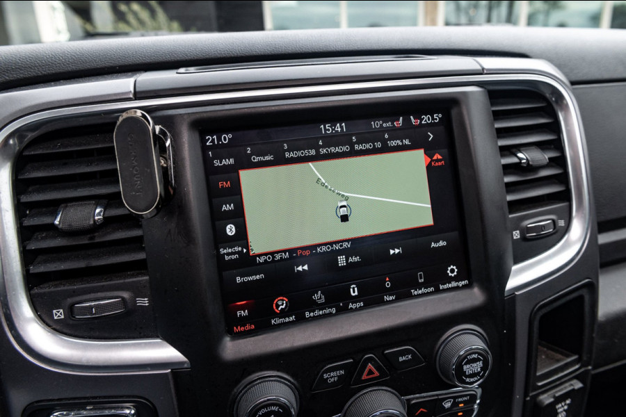 Dodge Ram 1500 5.7 V8 4x4 Crew Cab 5'7 Laramie Schuifdak I LPG I Stuur & stoelverwarming I Trekhaak I Camera I Alpine I Sidebars