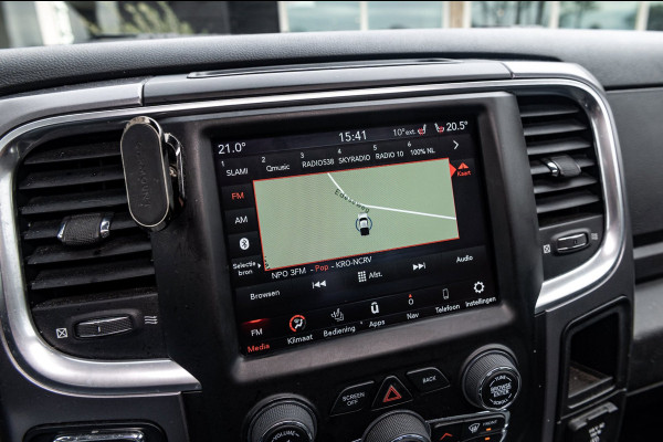 Dodge Ram 1500 5.7 V8 4x4 Crew Cab 5'7 Laramie Schuifdak I LPG I Stuur & stoelverwarming I Trekhaak I Camera I Alpine I Sidebars