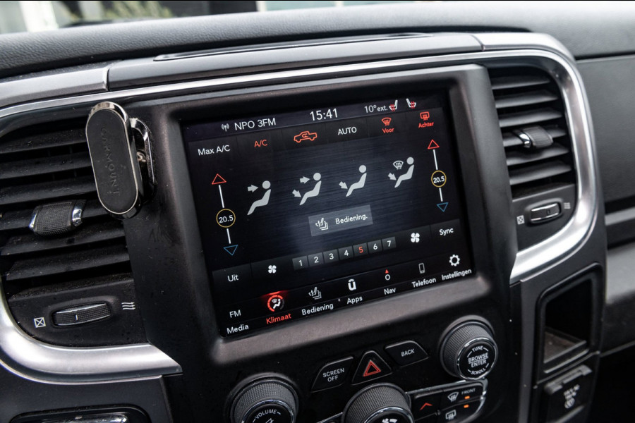 Dodge Ram 1500 5.7 V8 4x4 Crew Cab 5'7 Laramie Schuifdak I LPG I Stuur & stoelverwarming I Trekhaak I Camera I Alpine I Sidebars