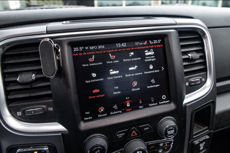 Dodge Ram 1500 5.7 V8 4x4 Crew Cab 5'7 Laramie Schuifdak I LPG I Stuur & stoelverwarming I Trekhaak I Camera I Alpine I Sidebars