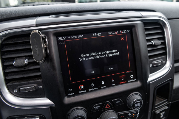 Dodge Ram 1500 5.7 V8 4x4 Crew Cab 5'7 Laramie Schuifdak I LPG I Stuur & stoelverwarming I Trekhaak I Camera I Alpine I Sidebars