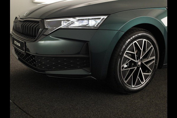 Škoda Octavia Sportline Tour m-HEV 1.5 TSI 150 pk 7 versn. DSG | Navigatie pakket | Travel Assist | Wegklapbare trekhaak | Winter pakket